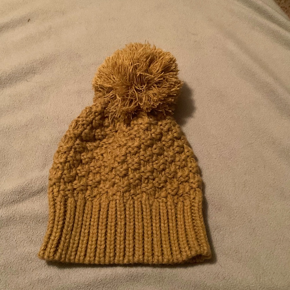 Women’s Woven beanie with Pom